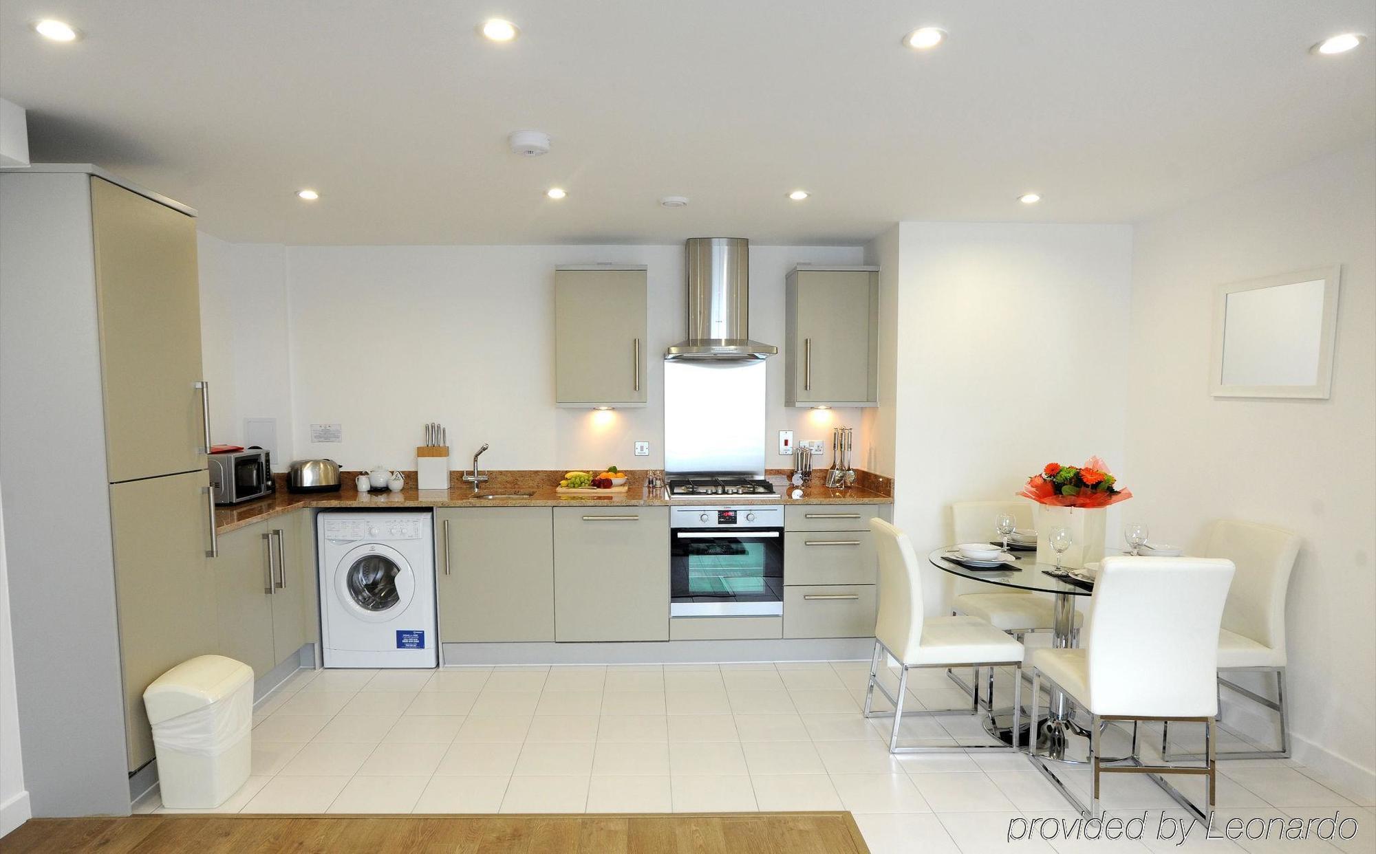 Apple Apartments Limehouse Basin * Londra